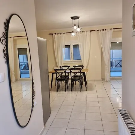 Aapartment, شقة Néa Péramos
