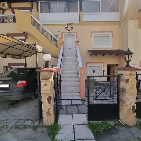 Aapartment, * Néa Péramos